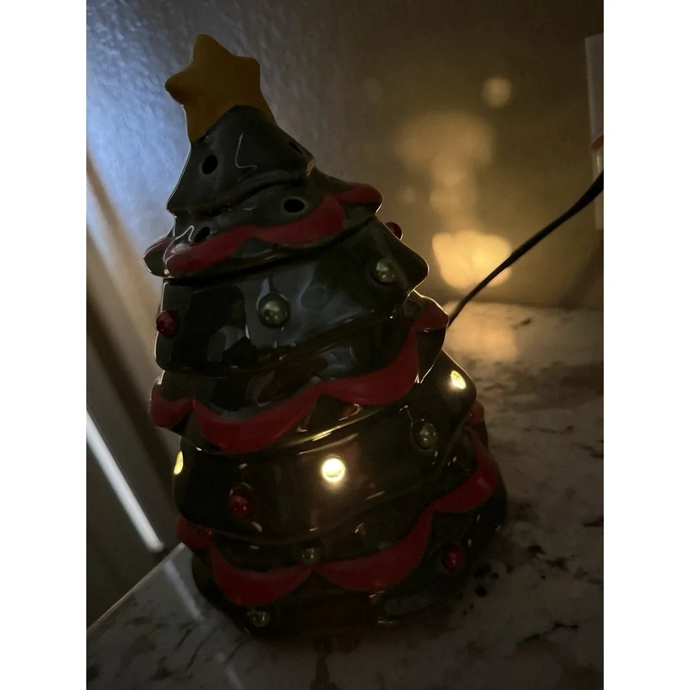 Scentsy Christmas Tree Wax Warmer Holiday Ceramic Full Size w Box Premium 23934‎